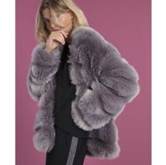 NWT ICHI Zenia Ribbed Faux Fur Jacket Silver